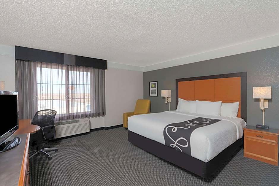 La Quinta Inn & Suites by Wyndham Pueblo