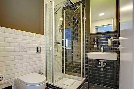 Comfort Room 1 Double Bed