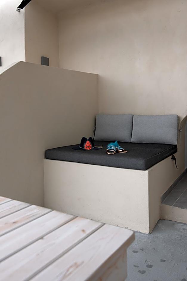 Caldera Cliff Illusion