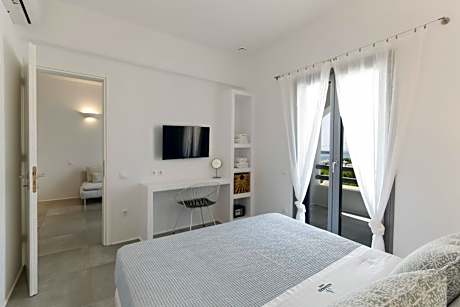 Deluxe Suite with Sea View