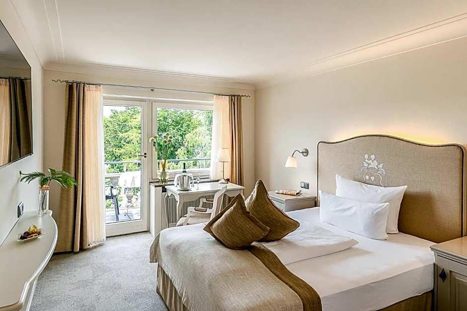 Schlosshotel Steinburg