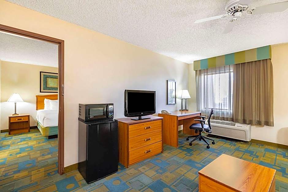 La Quinta Inn & Suites by Wyndham El Paso East