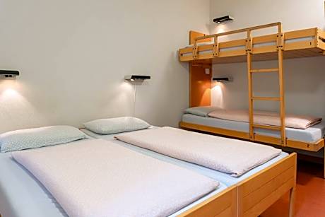 Quadruple Room with Private Bathroom