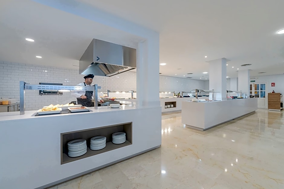 Caprice Isabel Aparthotel