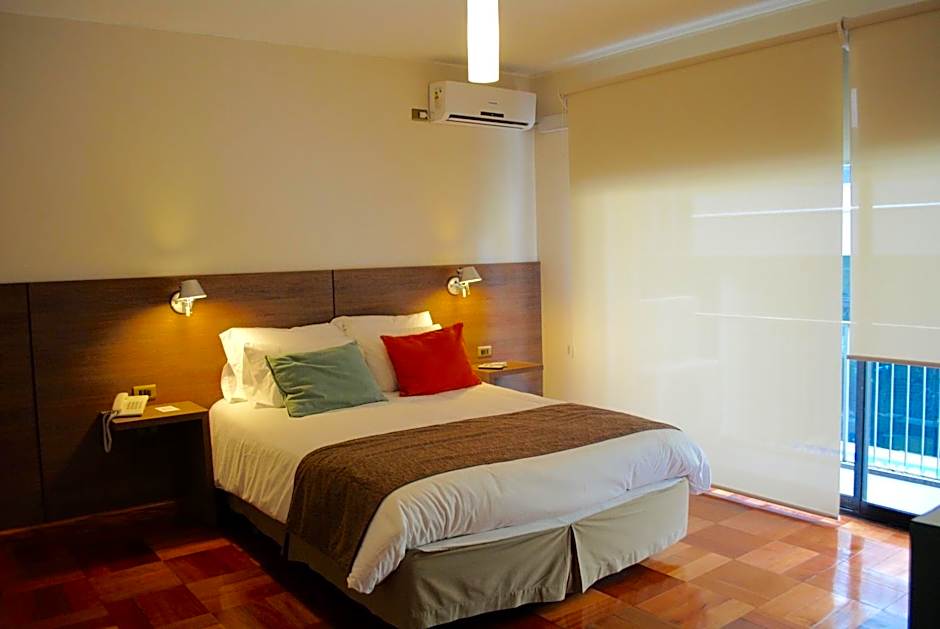 Photo 1 of 7 of Superior 2 Bedroom Apartment