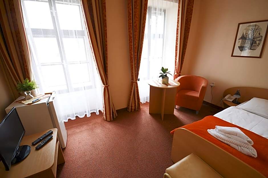 Hotel Paradies