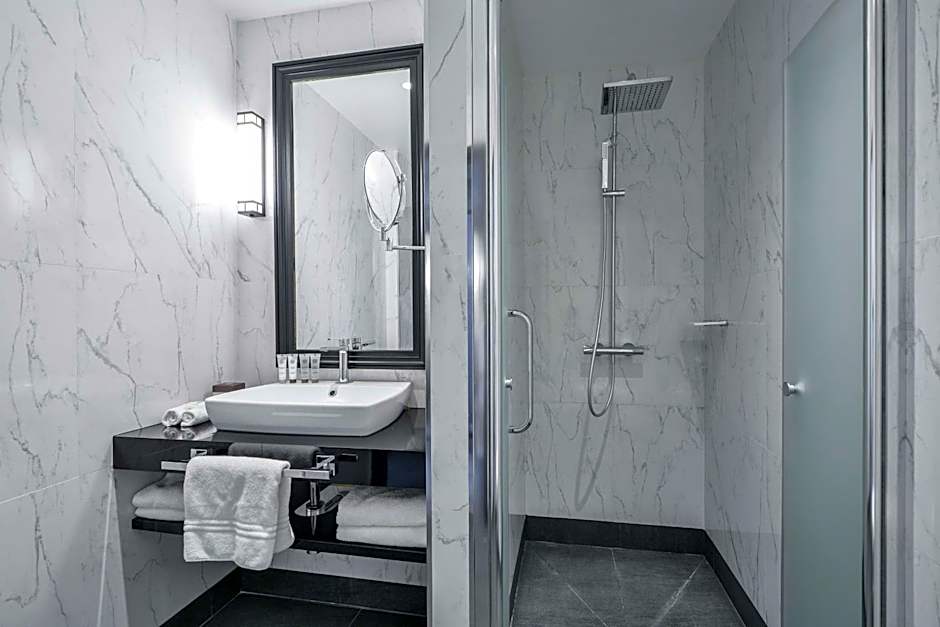 Maison Astor Paris Curio Collection by Hilton