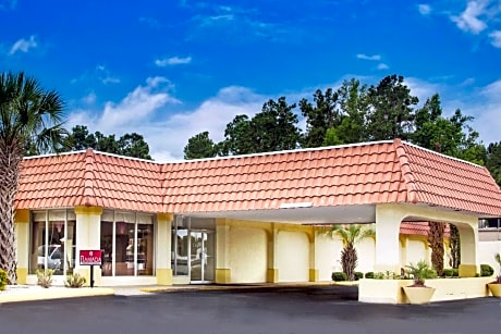 Ramada by Wyndham Walterboro