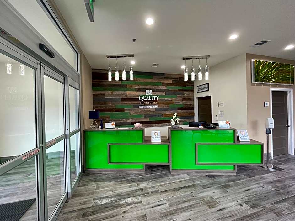 Quality Inn & Suites Elgin