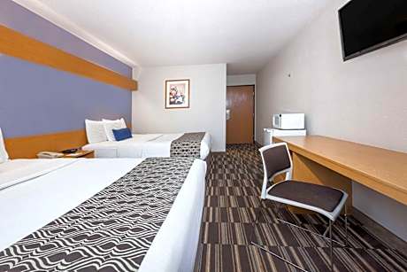 Queen Room with Two Queen Beds - Disability Access/Non-Smoking