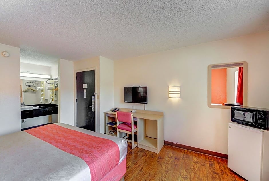 Motel 6-Wichita, KS