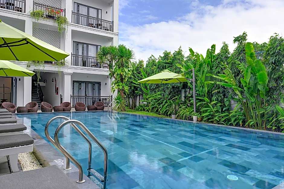 White Lotus Hotel Hoian