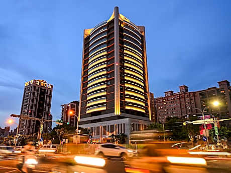 CHECK inn Select New Taipei Sanchong Waterfront