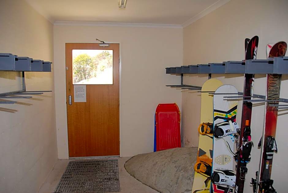 Summit Ridge Alpine Lodge