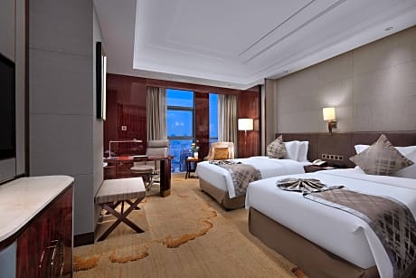 2 Single Beds Smoking Room Executive Room Higher Floor City View Courtesy Premium Toiletries