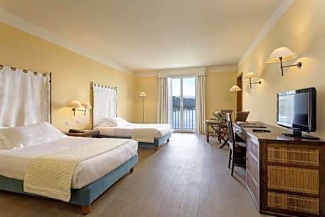 Classic Double Room with Balcony