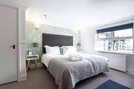 Deluxe King Room with Sea View