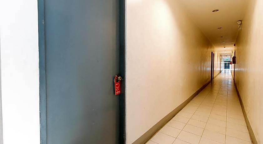 RedDoorz near SM Calamba