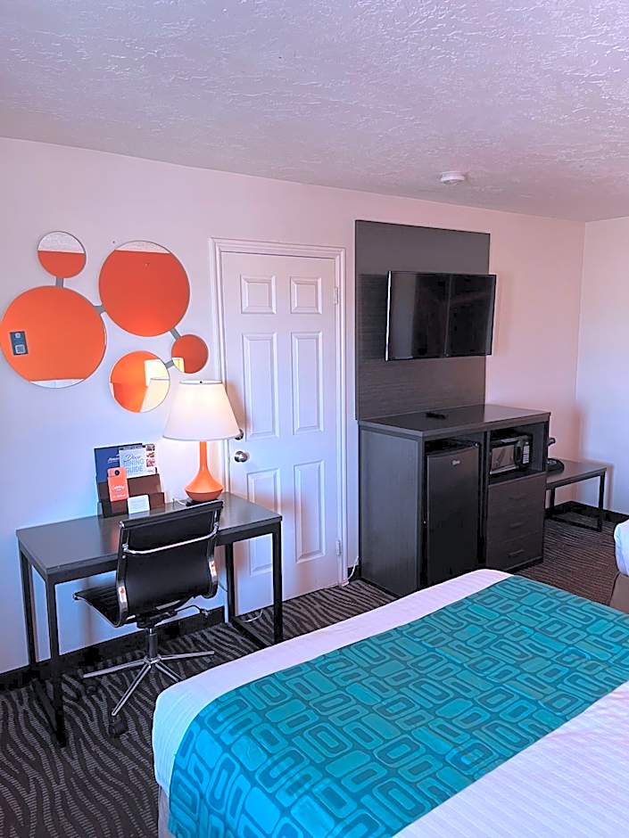Howard Johnson Hotel & Suites by Wyndham St. George