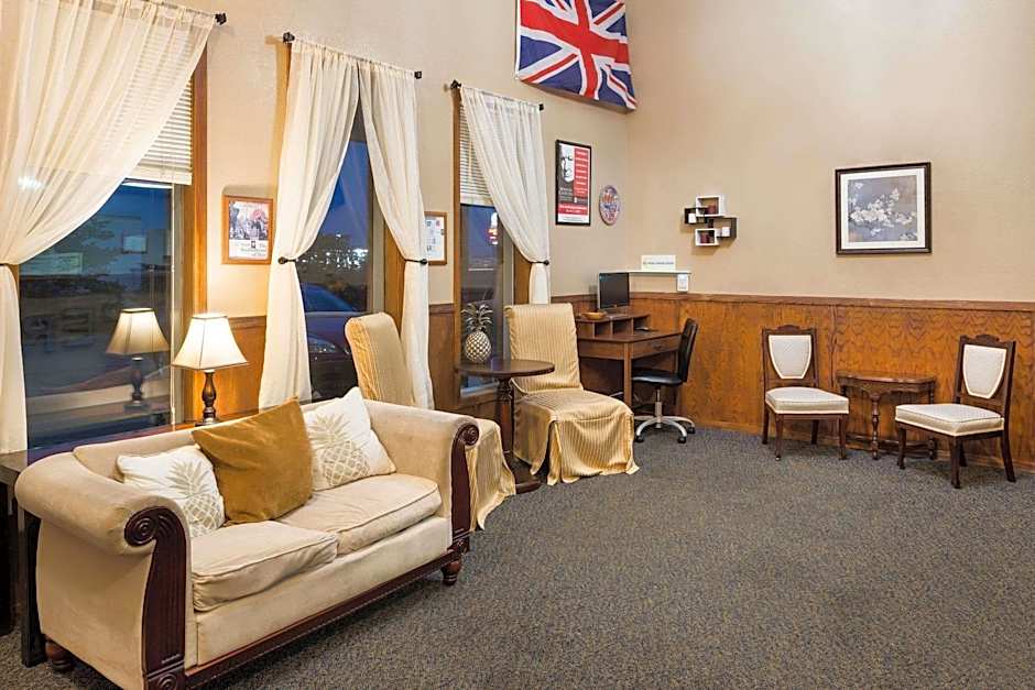 Amerihost Inn & Suites Kingdom City