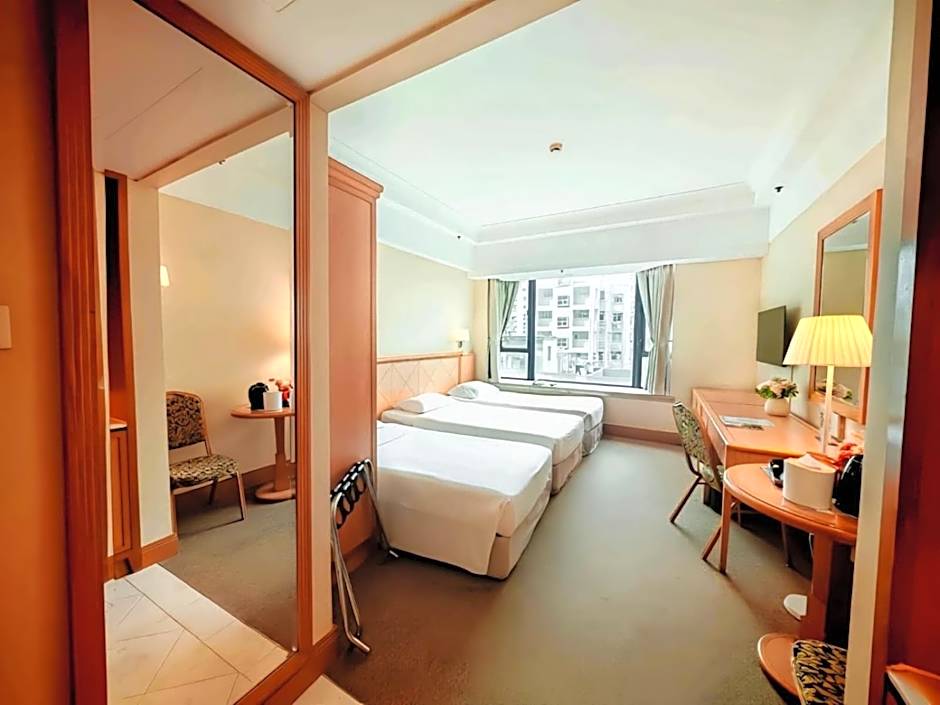 Photo 1 of 6 of Triple Room