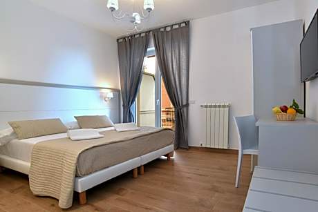 Deluxe Double or Twin Room with Balcony