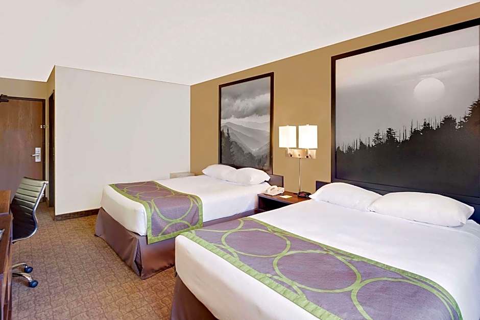 Super 8 by Wyndham Lebanon