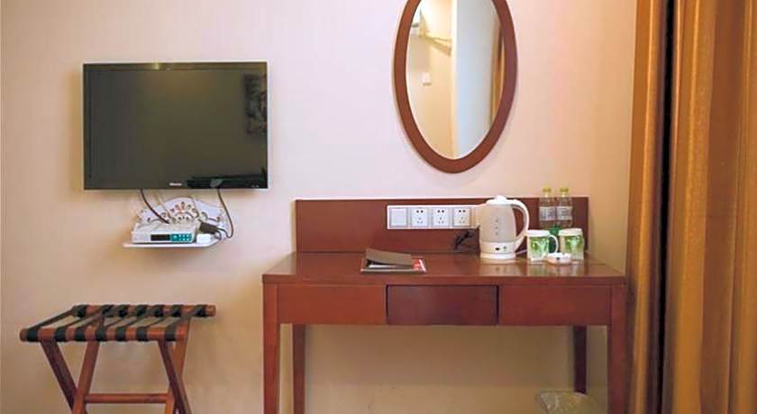 GreenTree Inn ZiBo LiuQuan Road Wal-Mart Square Express Hotel