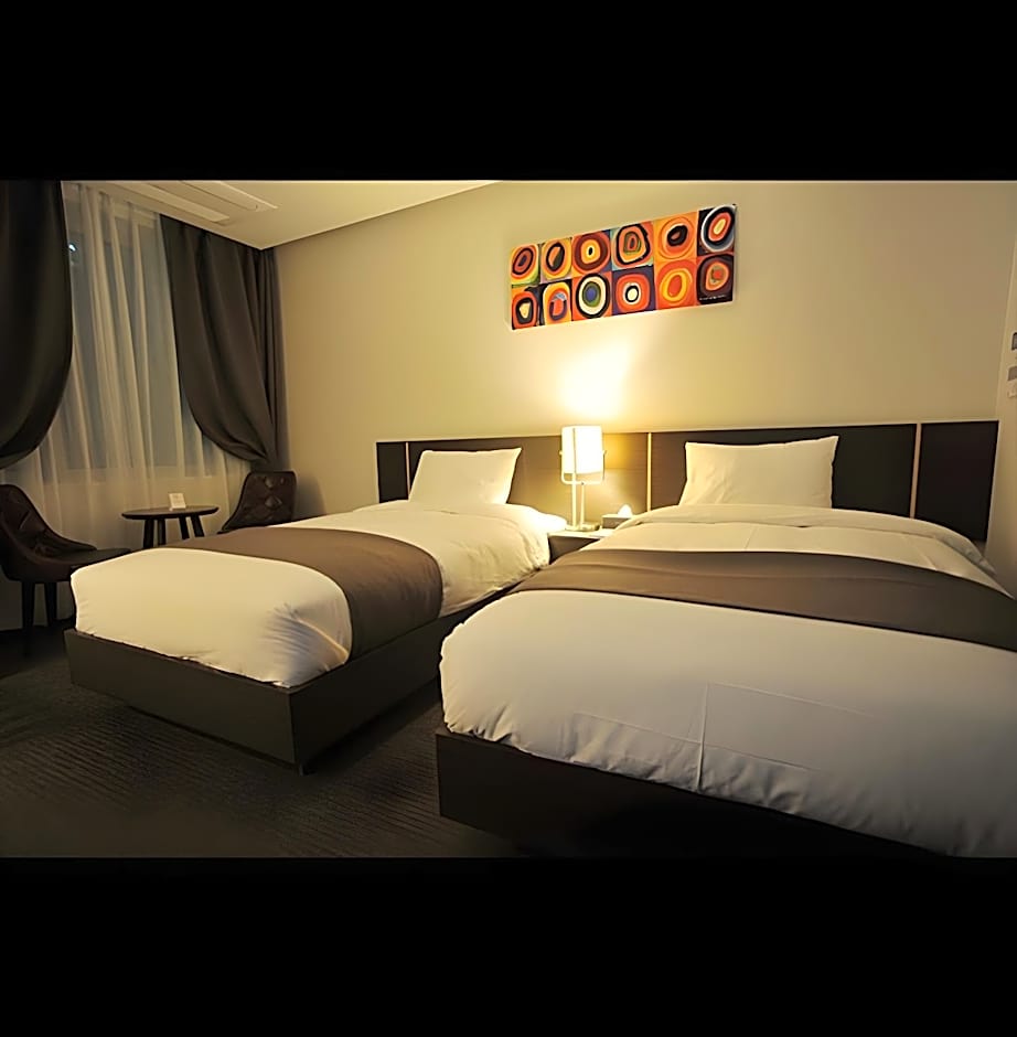 Yongin Central CO'OP Hotel