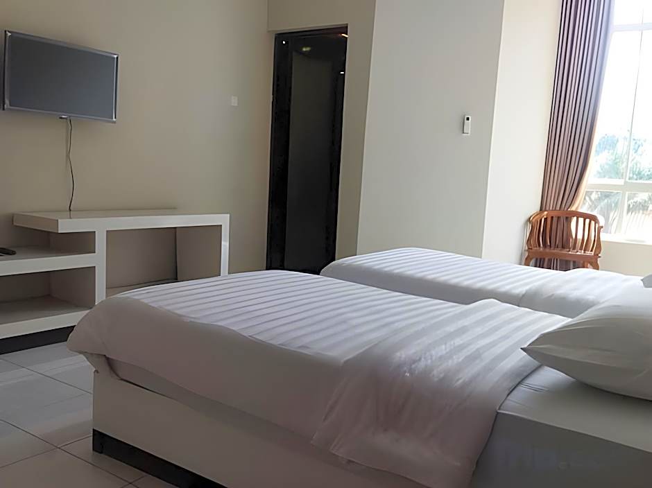 Royal Kencana Hotel powered by Cocotel