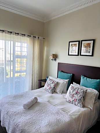 Queen Room - Accessible