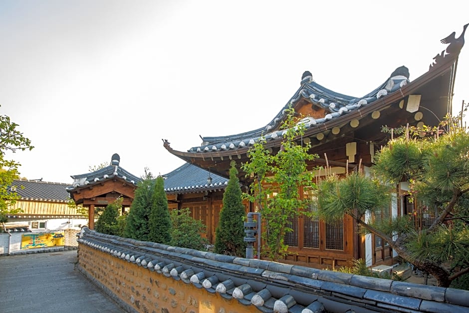 Gaeunchae Hanok Guesthouse Jeonju 2 (Korea Quality)