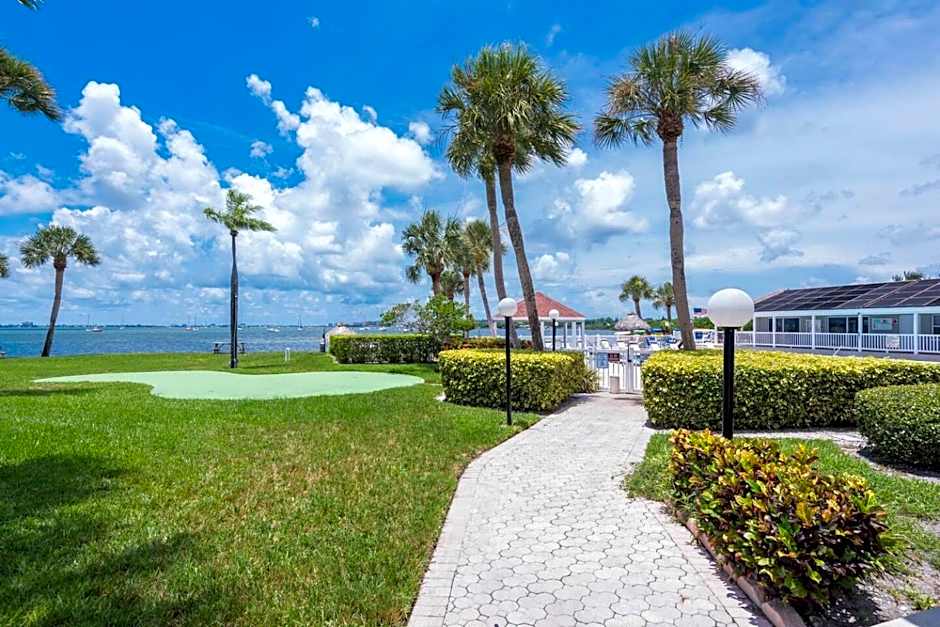 Relaxing Spacious Coastal 3bd Gulfport Paradise