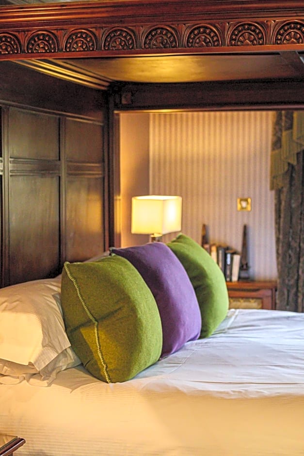 Langshott Manor - Luxury Hotel Gatwick