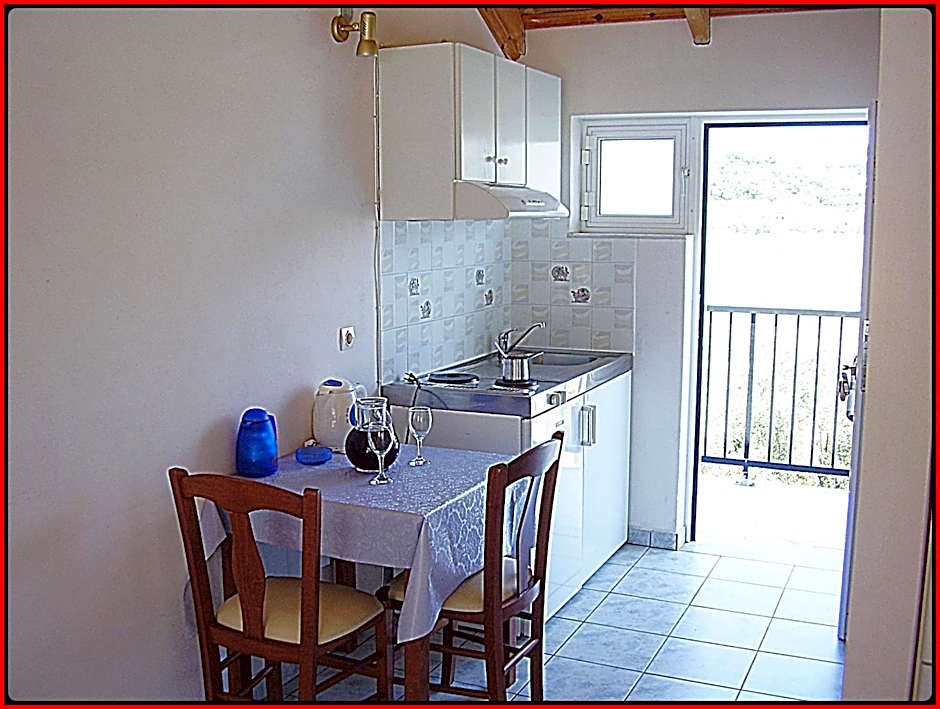 Blue Lake Holiday Homes - Keri Summer Escape