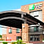 Holiday Inn Express and Suites Rochester West-Medical Center By IHG