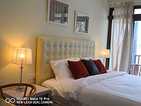 King Room with Mountain View