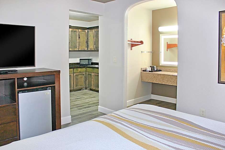 Palacio Royale Houston NW at Beltway 8