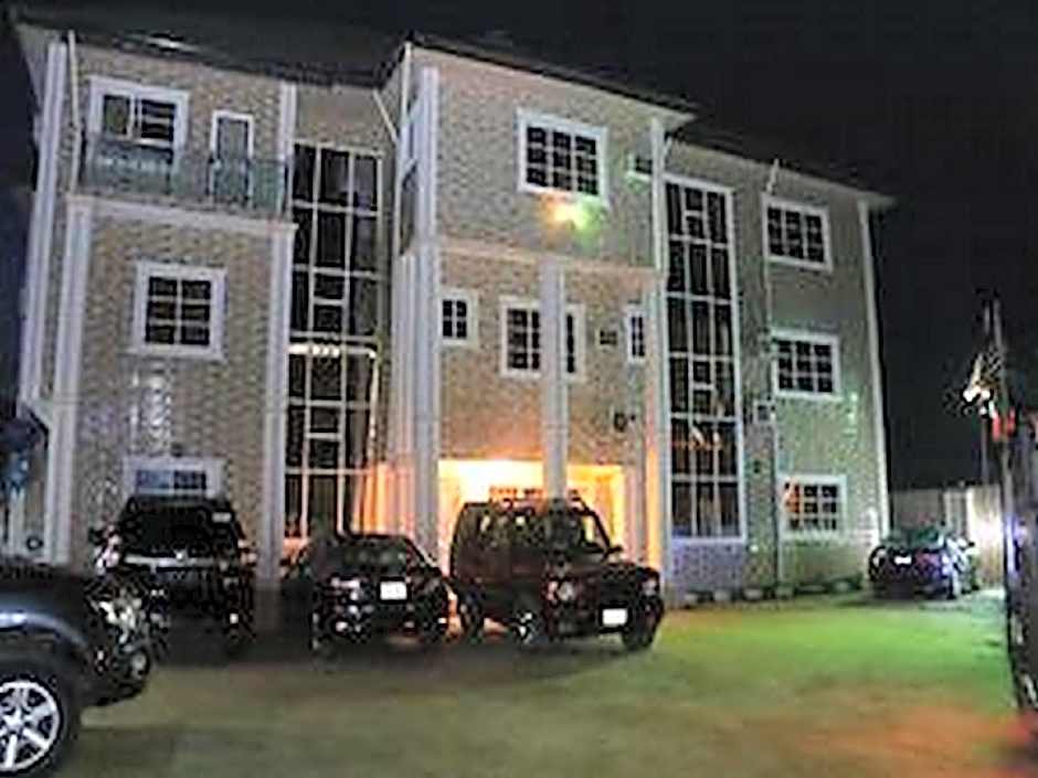 Carabana Hotel & Suites	