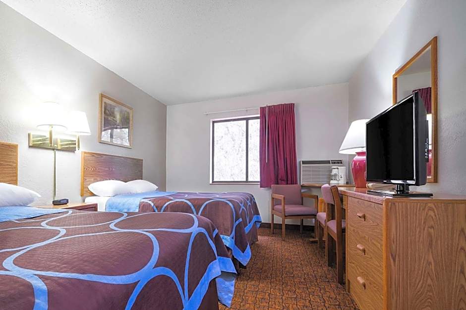 Super 8 by Wyndham Park Rapids