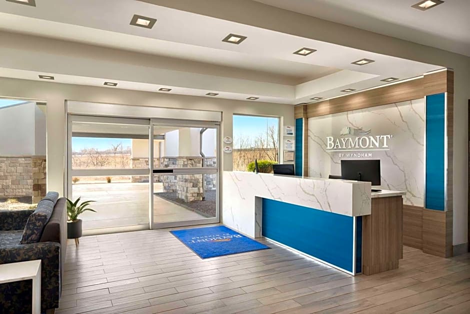 Baymont Inn & Suites Shawnee