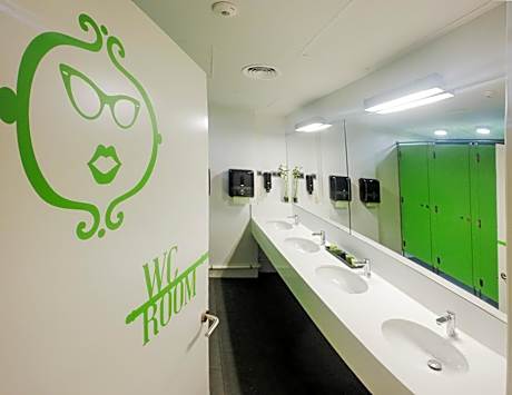 Bed in 8-Bed Mixed Dormitory Room