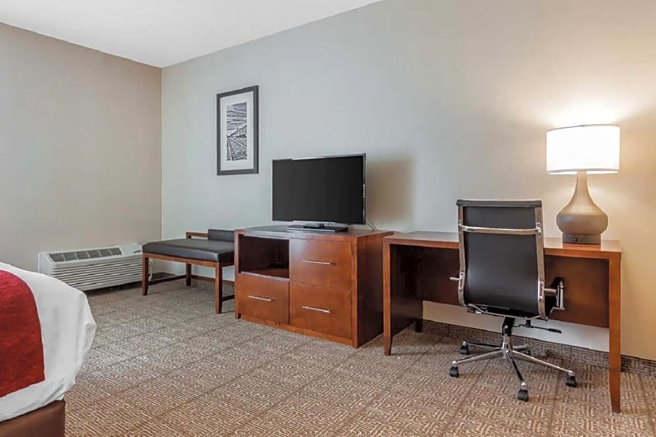 Comfort Suites