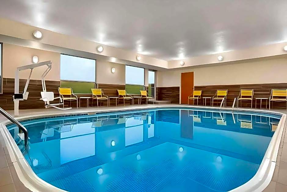 Dubuque Inn and Suites