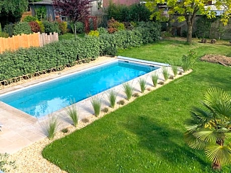 Chambre d'hôtes de Verdigné Piscine chauffée Parking Wifi