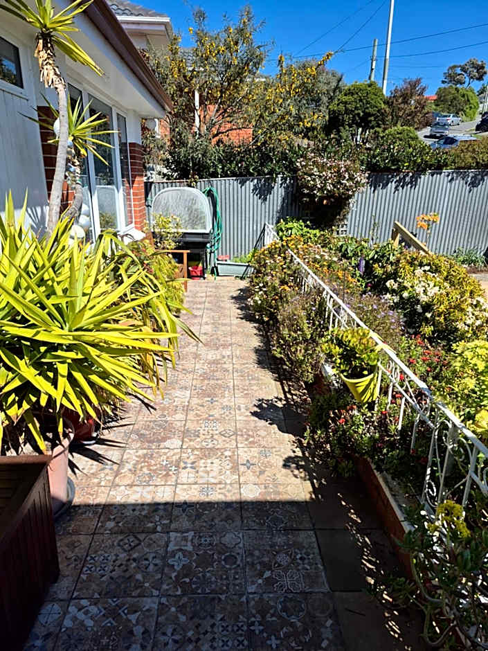 Rosemount B&B by the Sea St Clair