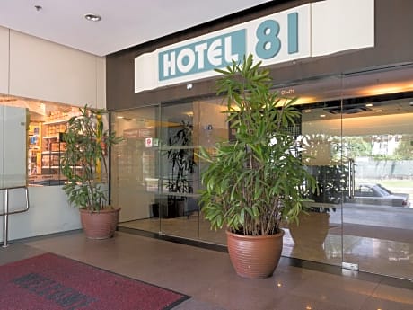 Hotel 81 Tristar