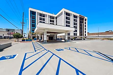 Hampton Inn by Hilton Los Angeles Airport