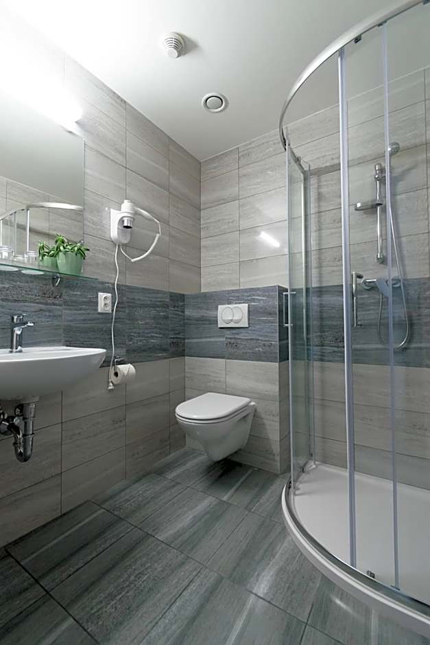 Solid Gold Garni Hotel