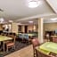 La Quinta Inn & Suites by Wyndham Knoxville Central Papermill